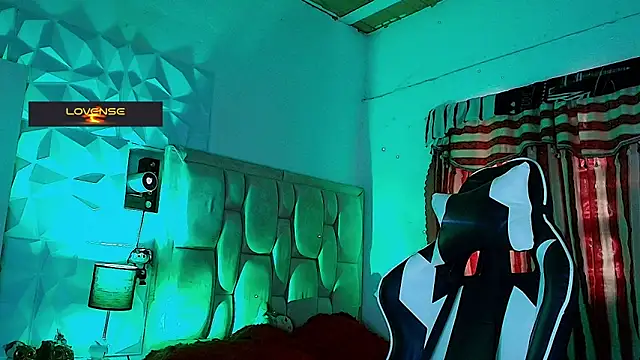 santyago taylor online show from 03-10-25, 07:07