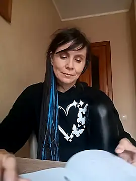 Francenia lolis online show from 09-28-25, 07:47