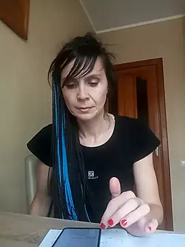 Francenia lolis online show from 10-17-25, 08:06