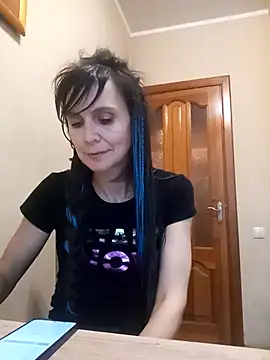 Francenia lolis online show from 11-06-25, 02:07