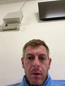 adrian90bi11 online show from 05-26-26, 03:08