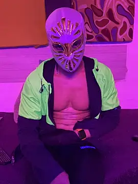 Snapshot of thesummerboy chatting on 12-20-24, 09:06 thesummerboy online show from 12-20-24, 09:06