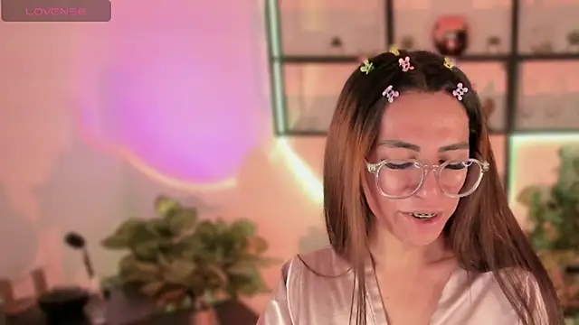 Snapshot of electra_goddes chatting on 11-14-25, 03:16 electra goddes online show from 11-14-25, 03:16