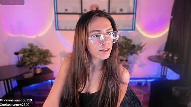 Snapshot of electra_goddes chatting on 11-15-25, 04:32 electra goddes online show from 11-15-25, 04:32