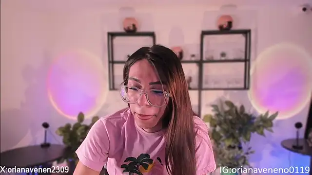 Snapshot of electra_goddes chatting on 11-24-25, 12:10 electra goddes online show from 11-24-25, 12:10