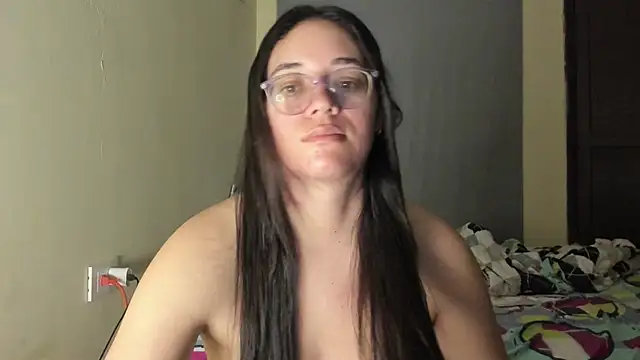 Snapshot of atenas_05_ chatting on 06-12-26, 09:30 atenas 05 online show from 06-12-26, 09:30