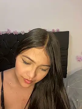 Snapshot of alisson_carolina73 chatting on 01-28-25, 02:11 alisson carolina73 online show from 01-28-25, 02:11