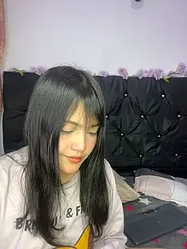 Snapshot of alisson_carolina73 chatting on 03-18-25, 04:15 alisson carolina73 online show from 03-18-25, 04:15