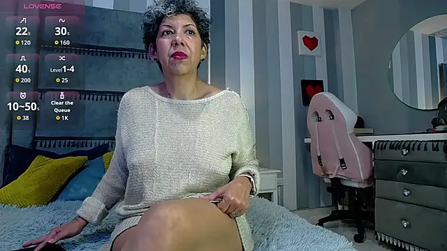 Julianewell online show from 01-14-26, 12:33