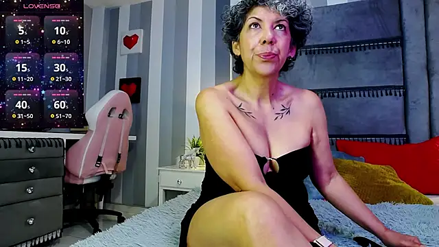 Julianewell online show from 04-02-26, 12:14