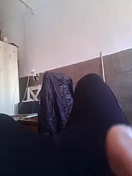 Snapshot of Mac638033 chatting on 05-11-26, 01:06 Mac638033 online show from 05-11-26, 01:06