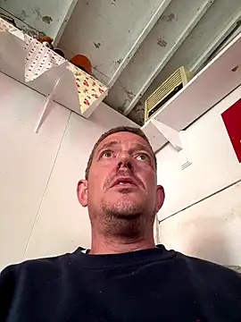 Snapshot of mrwright878787 chatting on 09-13-25, 07:52 mrwright878787 online show from 09-13-25, 07:52