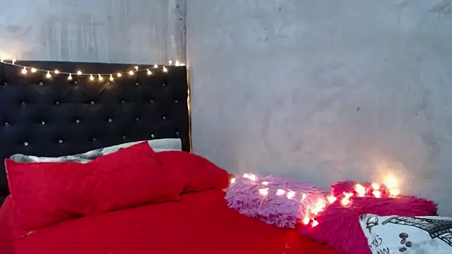 Snapshot of GeovannaFranco chatting on 02-18-25, 12:59 GeovannaFranco online show from 02-18-25, 12:59