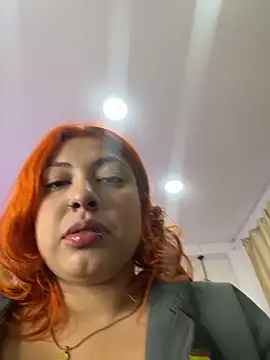 Snapshot of dulce_celeste15 chatting on 11-25-25, 04:29 dulce celeste15 online show from 11-25-25, 04:29