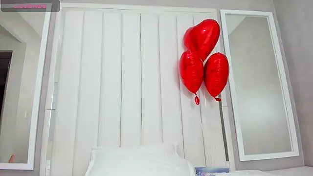 Snapshot of Carohorny4u chatting on 02-09-25, 03:32 Carohorny4u online show from 02-09-25, 03:32