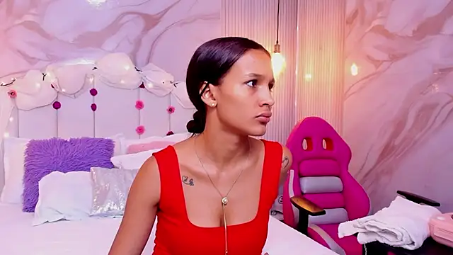 Snapshot of Carohorny4u chatting on 09-24-25, 12:30 Carohorny4u online show from 09-24-25, 12:30