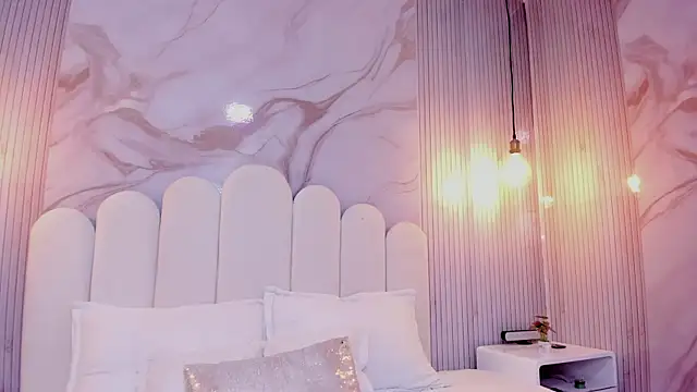 Snapshot of Carohorny4u chatting on 11-06-25, 12:39 Carohorny4u online show from 11-06-25, 12:39