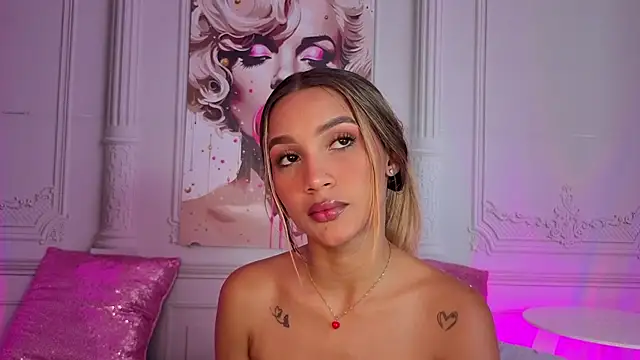 Snapshot of Carohorny4u chatting on 06-28-26, 09:32 Carohorny4u online show from 06-28-26, 09:32