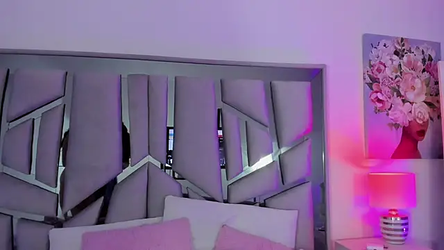 Snapshot of paulette_dupont chatting on 02-22-25, 03:12 paulette dupont online show from 02-22-25, 03:12