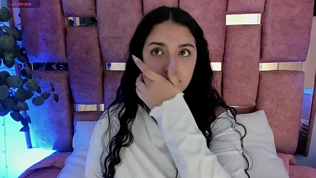 Snapshot of paulette_dupont chatting on 09-24-25, 03:54 paulette dupont online show from 09-24-25, 03:54