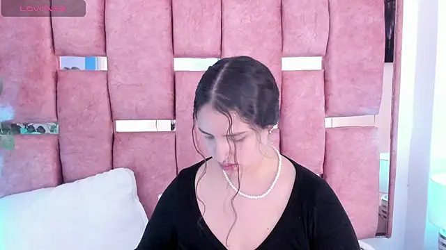 Snapshot of paulette_dupont chatting on 10-05-25, 03:27 paulette dupont online show from 10-05-25, 03:27