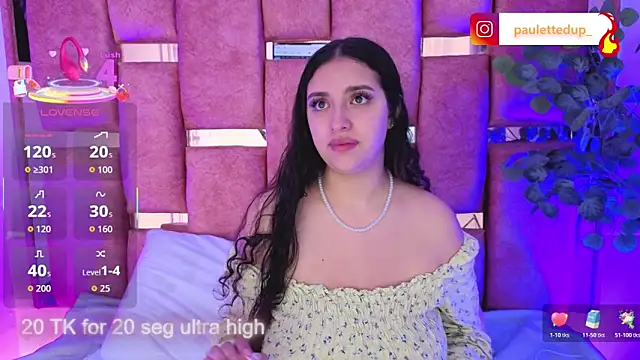 Snapshot of paulette_dupont chatting on 11-27-25, 04:25 paulette dupont online show from 11-27-25, 04:25