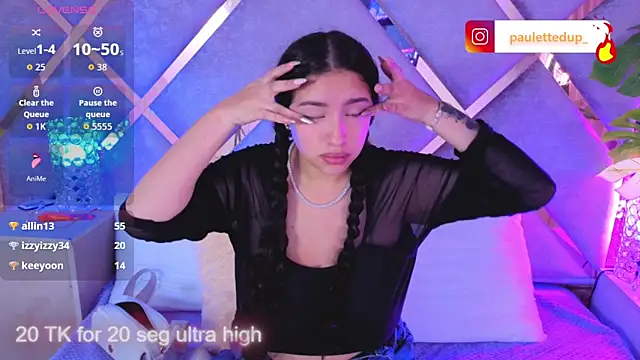 Snapshot of paulette_dupont chatting on 12-22-25, 01:46 paulette dupont online show from 12-22-25, 01:46