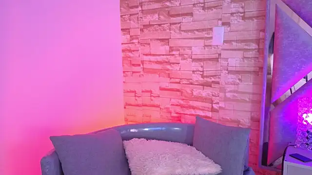 Snapshot of paulette_dupont chatting on 02-08-26, 03:32 paulette dupont online show from 02-08-26, 03:32