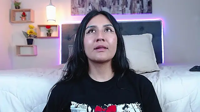 mia aira online show from 01-20-25, 11:10