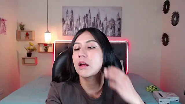 mia aira online show from 02-02-25, 05:15