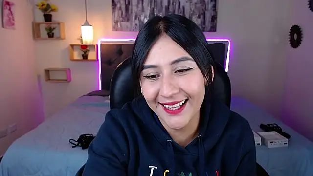 mia aira online show from 02-18-25, 08:25