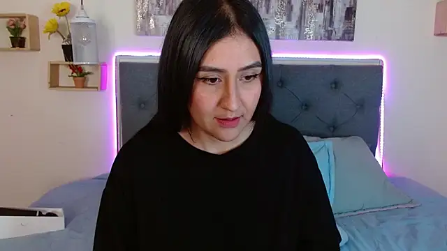 mia aira online show from 09-30-25, 03:39