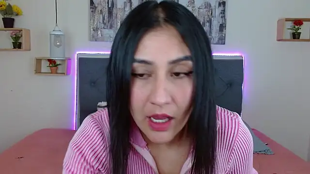 mia aira online show from 11-15-25, 03:19