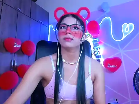 Snapshot of _ALLYSON18_ chatting on 02-20-25, 11:31 ALLYSON18 online show from 02-20-25, 11:31