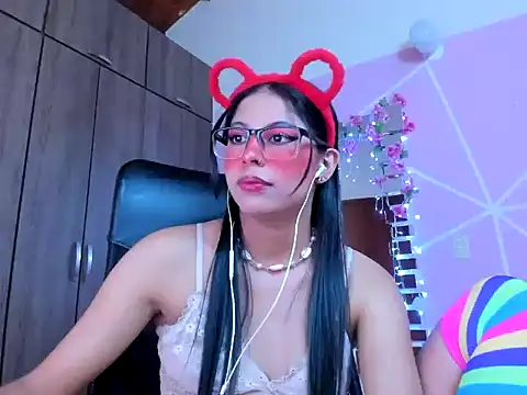 Snapshot of _ALLYSON18_ chatting on 03-07-25, 02:34 ALLYSON18 online show from 03-07-25, 02:34