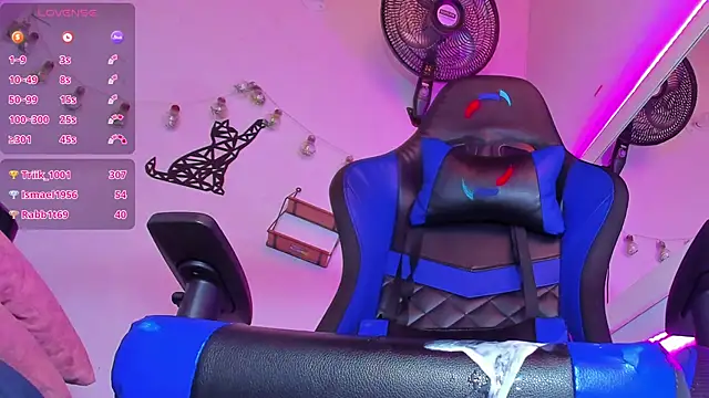 reinahot-699 online show from 01-09-25, 03:12