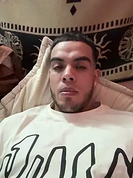 Snapshot of mikee_scooth chatting on 06-21-26, 02:47 mikee scooth online show from 06-21-26, 02:47