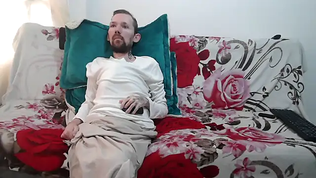 Sophia and Thomas online show from 04-08-26, 03:12