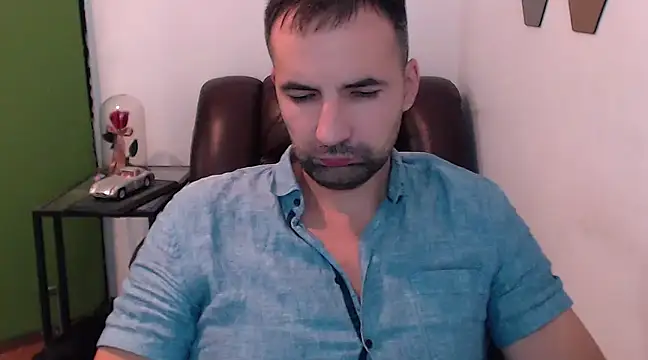 Snapshot of Leo_1617 chatting on 12-03-24, 11:57 Leo 1617 online show from 12-03-24, 11:57