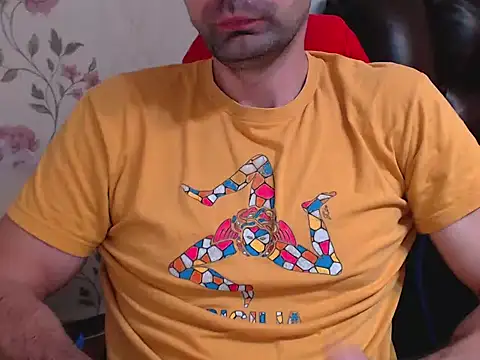 Snapshot of Leo_1617 chatting on 11-10-25, 01:10 Leo 1617 online show from 11-10-25, 01:10