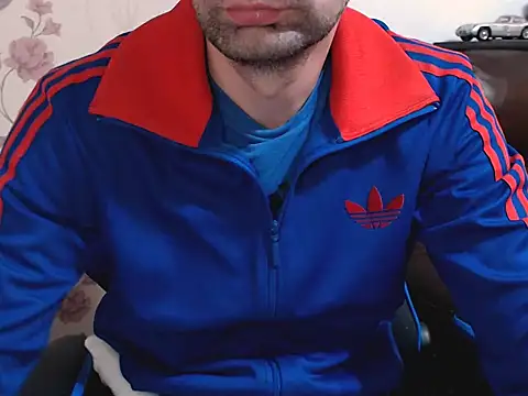 Snapshot of Leo_1617 chatting on 11-24-25, 09:03 Leo 1617 online show from 11-24-25, 09:03