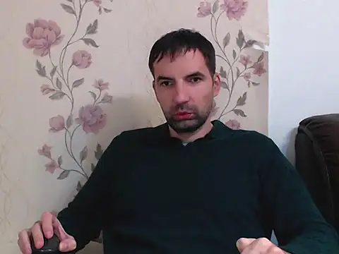 Snapshot of Leo_1617 chatting on 12-15-25, 09:08 Leo 1617 online show from 12-15-25, 09:08