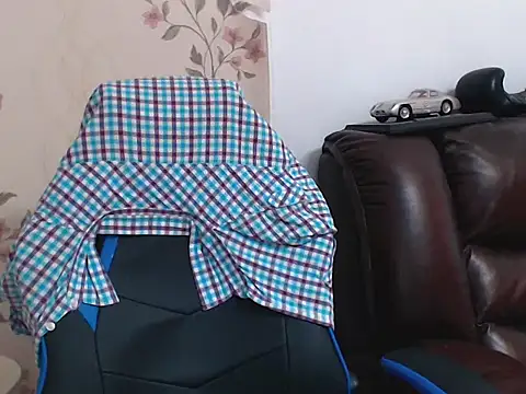 Leo 1617 online show from 04-05-26, 12:13