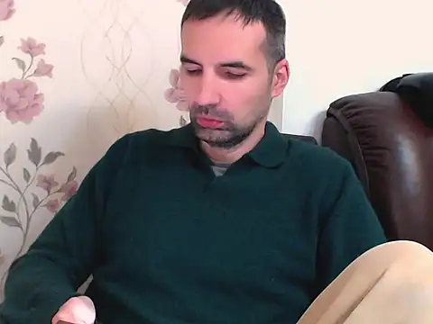 Snapshot of Leo_1617 chatting on 04-19-26, 10:58 Leo 1617 online show from 04-19-26, 10:58