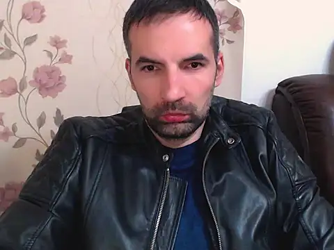 Snapshot of Leo_1617 chatting on 04-23-26, 07:27 Leo 1617 online show from 04-23-26, 07:27