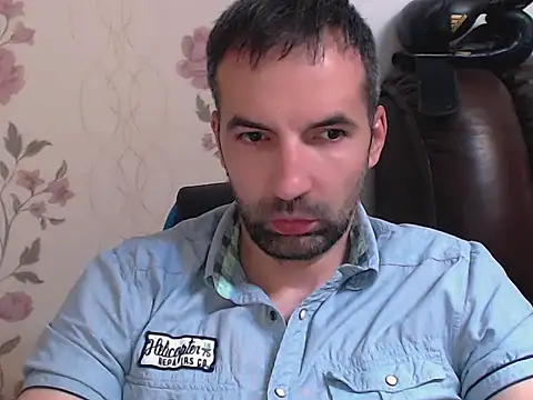 Snapshot of Leo_1617 chatting on 07-11-26, 05:15 Leo 1617 online show from 07-11-26, 05:15