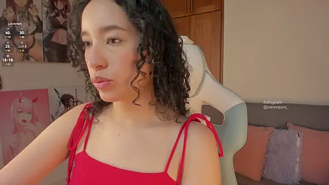 Snapshot of Heyloreley chatting on 01-29-25, 01:07 Heyloreley online show from 01-29-25, 01:07