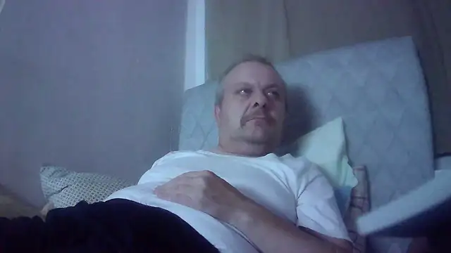 Snapshot of amylrmm1903 chatting on 09-18-25, 09:28 amylrmm1903 online show from 09-18-25, 09:28