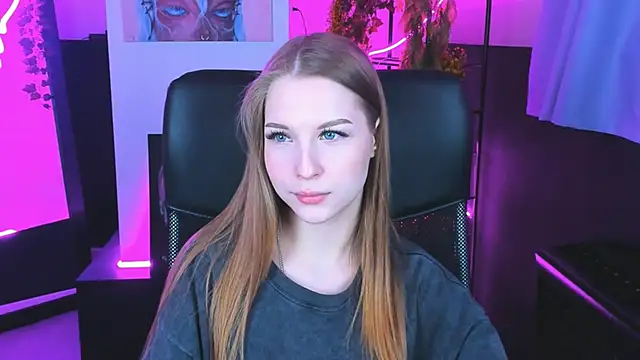 CuteMousee online show from 12-12-24, 02:26