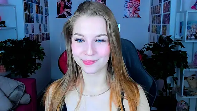 CuteMousee online show from 12-22-24, 08:38